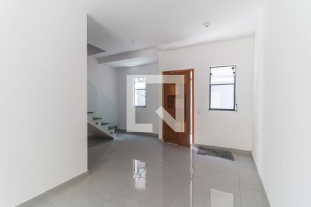 Sala de casa de condomínio para alugar com 2 quartos, 74m² em Vila Suissa, Mogi das Cruzes