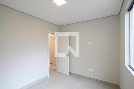 Quarto de casa à venda com 3 quartos, 260m² em Alípio de Melo, Belo Horizonte