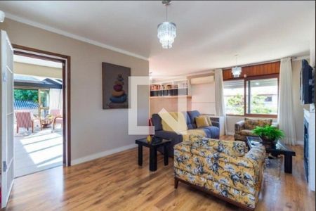 Sala  de casa para alugar com 4 quartos, 380m² em Guarujá, Porto Alegre