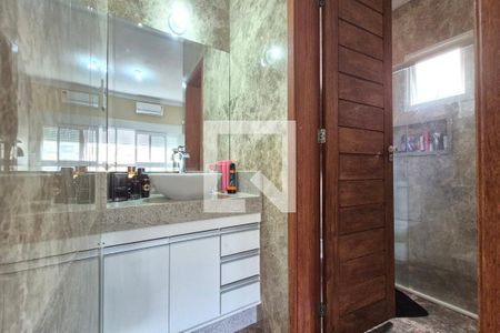 Banheiro do Corredor  de casa de condomínio para alugar com 3 quartos, 199m² em Jardim Nova Europa, Campinas