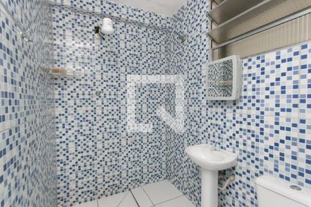 Banheiro de casa para alugar com 1 quarto, 45m² em Conjunto Habitacional A. E. Carvalho, São Paulo