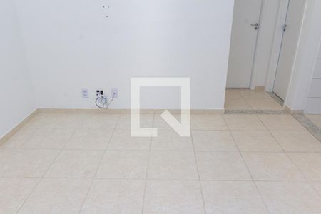 Sala de apartamento para alugar com 2 quartos, 44m² em Cosmos, Rio de Janeiro