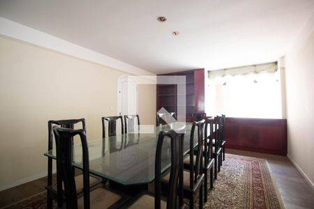 Casa à venda com 5 quartos, 508m² em Jardim Guedala, São Paulo