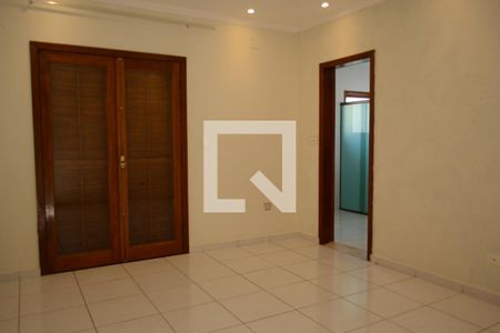 Casa para alugar com 4 quartos, 233m² em Cidade Cruzeiro do Sul, Suzano