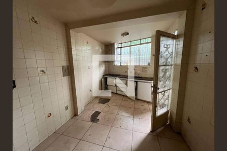 Casa à venda com 3 quartos, 280m² em Concórdia, Belo Horizonte