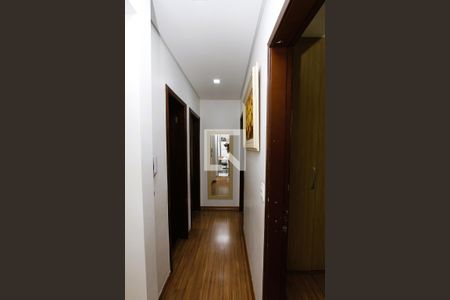 Corredor de apartamento à venda com 3 quartos, 75m² em Califórnia, Belo Horizonte