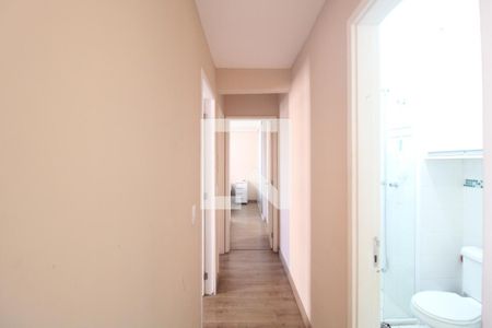 Corredor de apartamento para alugar com 3 quartos, 75m² em Interlagos, São Paulo