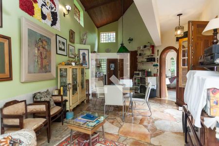 sala  de casa de condomínio à venda com 4 quartos, 400m² em Retiro do Chale, Brumadinho