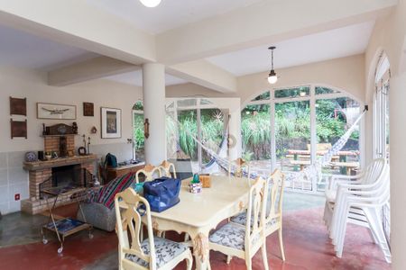 sala de inverno  de casa de condomínio à venda com 4 quartos, 400m² em Retiro do Chale, Brumadinho