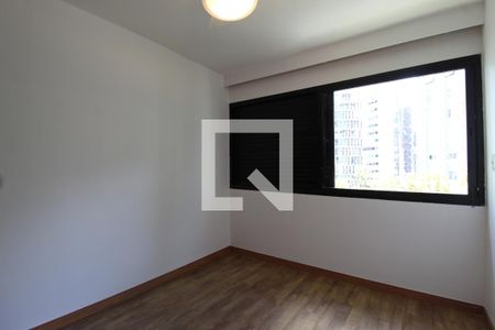 Quarto 2 de apartamento para alugar com 3 quartos, 143m² em Itaim Bibi, São Paulo