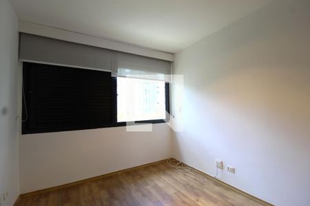 Quarto 1 de apartamento para alugar com 3 quartos, 143m² em Itaim Bibi, São Paulo