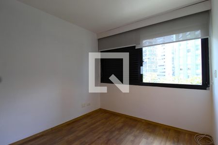 Quarto 1 de apartamento para alugar com 3 quartos, 143m² em Itaim Bibi, São Paulo