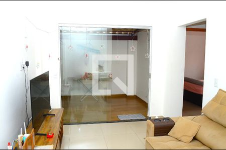 Sala de apartamento para alugar com 2 quartos, 66m² em Pousada Santo Antonio, Belo Horizonte