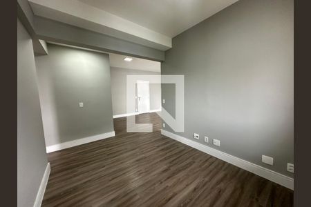 Sala de apartamento à venda com 2 quartos, 107m² em Empresarial 18 do Forte, Barueri