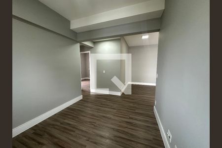 Sala de apartamento à venda com 2 quartos, 107m² em Empresarial 18 do Forte, Barueri