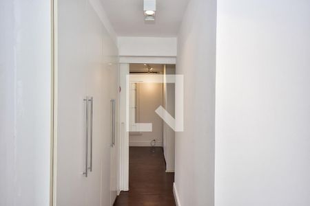 Corredor de casa de condomínio à venda com 3 quartos, 466m² em Morumbi, São Paulo
