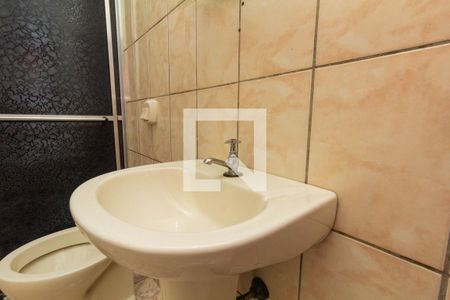 Banheiro de casa para alugar com 2 quartos, 30m² em Jardim Matarazzo, São Paulo