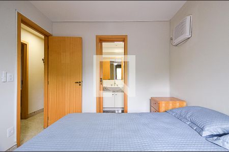 Suíte de apartamento para alugar com 3 quartos, 107m² em Funcionários, Belo Horizonte