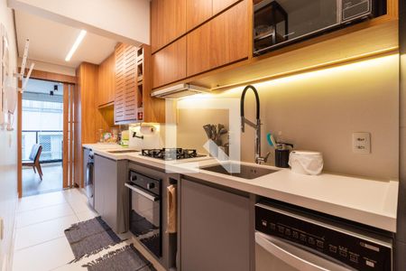 Cozinha e Área de Serviço de apartamento à venda com 2 quartos, 79m² em Pinheiros, São Paulo