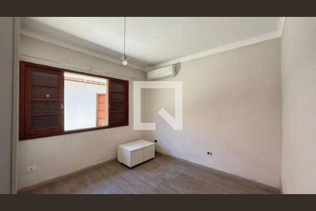 Casa à venda com 3 quartos, 220m² em Alphaville, Santana de Parnaíba