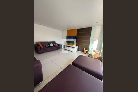 Casa à venda com 5 quartos, 340m² em Jardim Pilar, Santo André