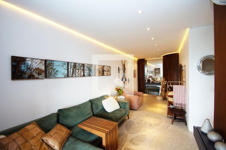 Sala de apartamento à venda com 2 quartos, 105m² em Vila Madalena, São Paulo