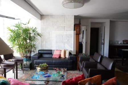 Sala de apartamento à venda com 3 quartos, 168m² em Vila Regente Feijó, São Paulo