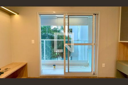 Varanda de kitnet/studio para alugar com 1 quarto, 25m² em Pinheiros, São Paulo