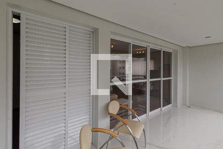 Sacada de apartamento à venda com 3 quartos, 137m² em Vila Olímpia, São Paulo