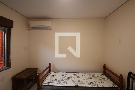 Quarto 2 Casa 1 de casa à venda com 5 quartos, 300m² em Rio Branco, Canoas