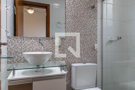 Banheiro da Suíte de apartamento para alugar com 3 quartos, 101m² em Estrela Dalva, Belo Horizonte