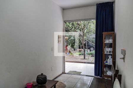 Sala de casa à venda com 2 quartos, 145m² em Camargos, Belo Horizonte