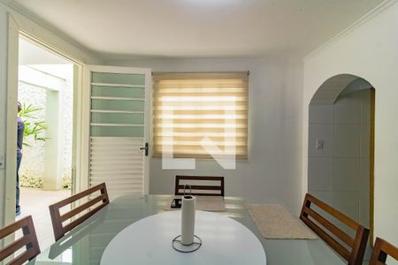 Casa para alugar com 3 quartos, 250m² em Vila Guarani (zona Sul), São Paulo