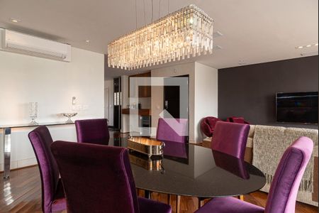 Sala de apartamento à venda com 2 quartos, 180m² em Bela Vista, São Paulo