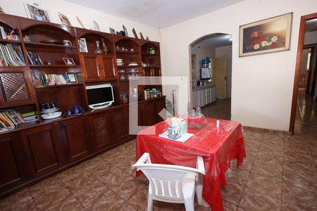Sala 1 de casa para alugar com 4 quartos, 215m² em Setor Rio Formoso, Goiânia