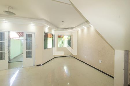 Sala de casa para alugar com 2 quartos, 204m² em Campo Grande, Rio de Janeiro