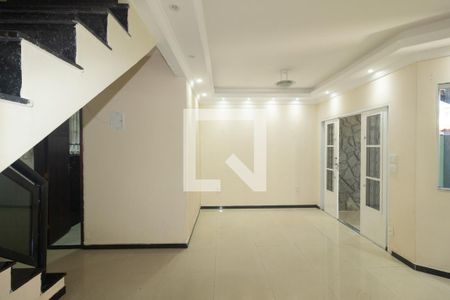 Sala de casa para alugar com 2 quartos, 204m² em Campo Grande, Rio de Janeiro