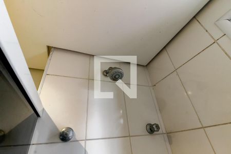 Banheiro - chuveiro de apartamento para alugar com 2 quartos, 52m² em Vila Sonia do Taboao, Taboão da Serra
