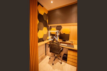 ESCRITÓRIO de apartamento à venda com 3 quartos, 184m² em Santa Teresinha, São Paulo