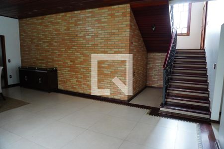 Sala de casa para alugar com 5 quartos, 468m² em Jardim Ipiranga, Americana