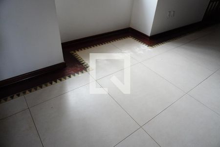 Sala de casa para alugar com 5 quartos, 468m² em Jardim Ipiranga, Americana