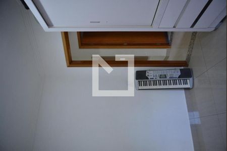 Quarto 1 de apartamento para alugar com 2 quartos, 45m² em Jardim Silvana, Santo André