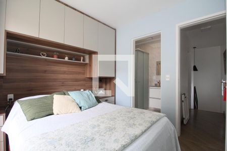 Suíte  de casa de condomínio para alugar com 3 quartos, 84m² em Vila Sonia, São Paulo