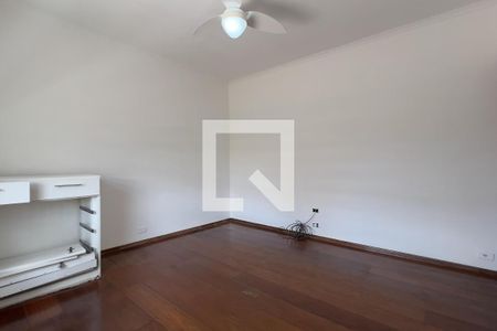 Quarto 1 de casa à venda com 4 quartos, 300m² em Vila Adelaide Perella, Guarulhos