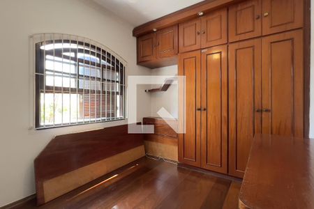 Quarto 2 de casa à venda com 4 quartos, 300m² em Vila Adelaide Perella, Guarulhos