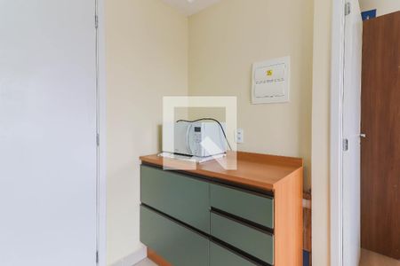 Sala / Cozinha de apartamento para alugar com 1 quarto, 27m² em Vila Butantã, São Paulo