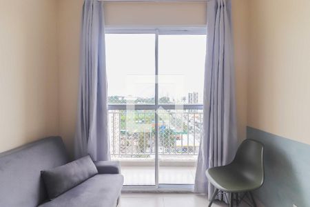 Sala / Cozinha de apartamento para alugar com 1 quarto, 27m² em Vila Butantã, São Paulo