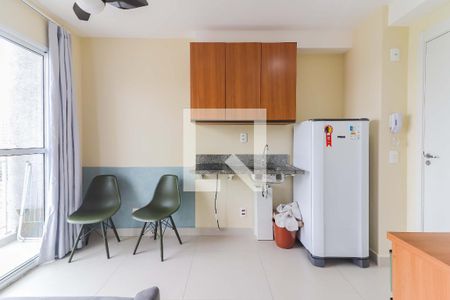 Sala / Cozinha de apartamento para alugar com 1 quarto, 27m² em Vila Butantã, São Paulo