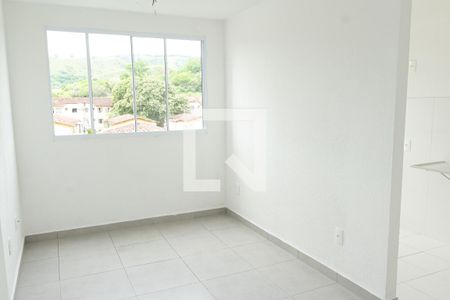 Sala de apartamento para alugar com 2 quartos, 50m² em Cosmos, Rio de Janeiro