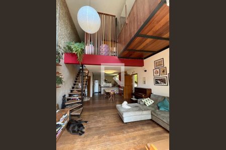 Casa à venda com 3 quartos, 190m² em Vila Ipojuca, São Paulo